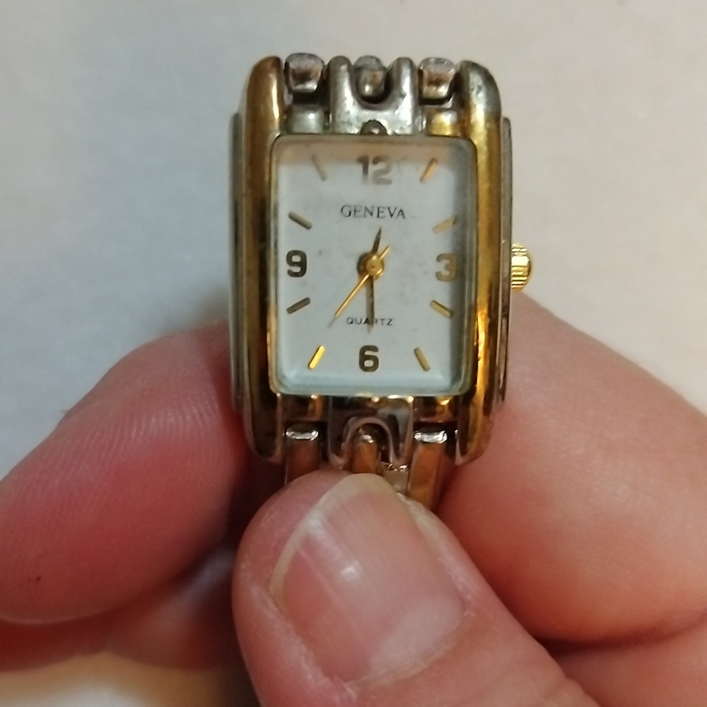 Vintage 80's Geneva Gold and Silver toned Watch - Picture 6 of 6